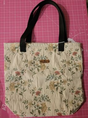 Casual Floral Brocade Tote Bag in Cream